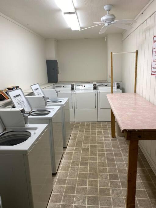 Perfect Location At The Beach! 1St Floor Unit ! Myrtle Beach Eksteriør bilde